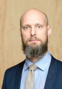 Advokat Fredrik Elveros